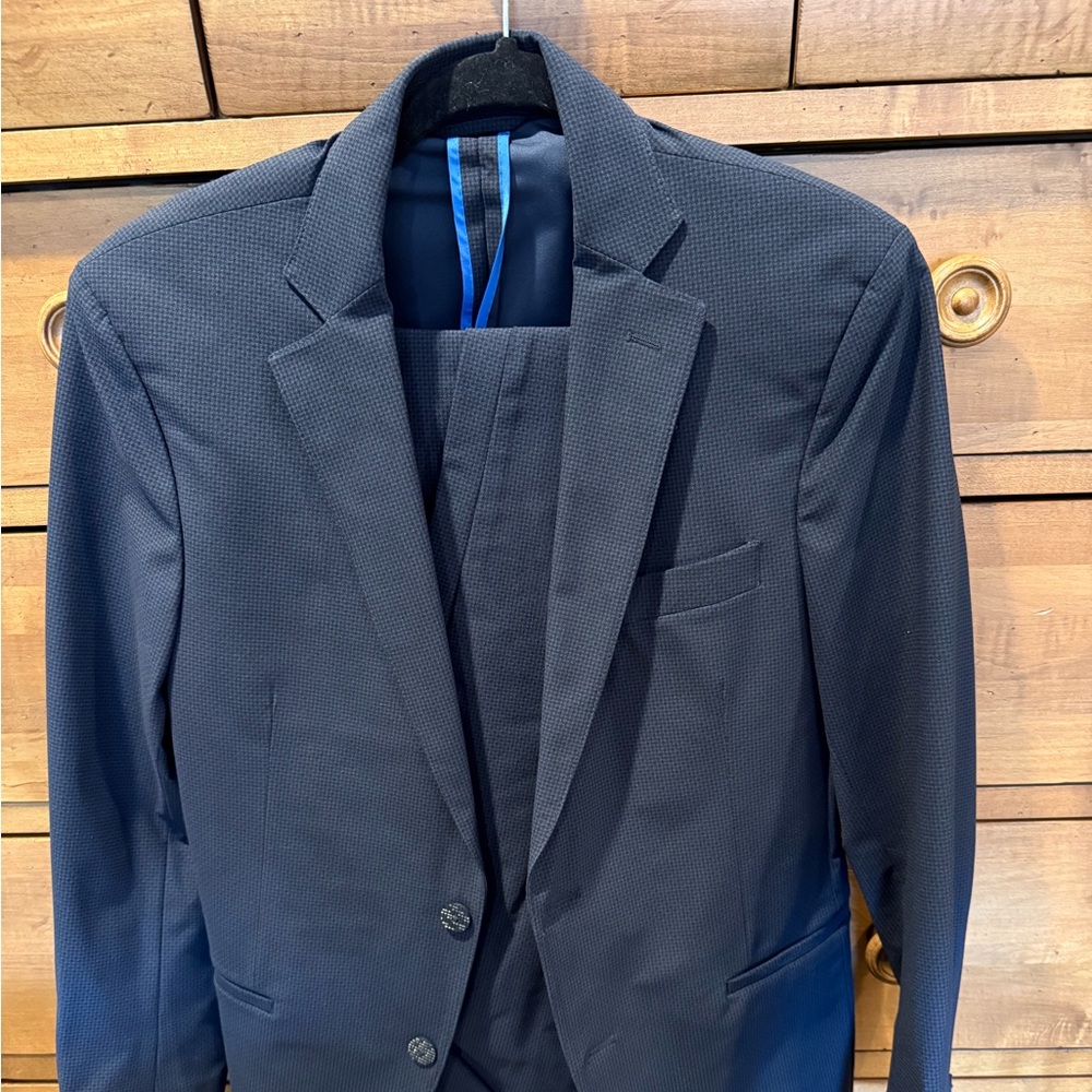 Twillory men’s suit